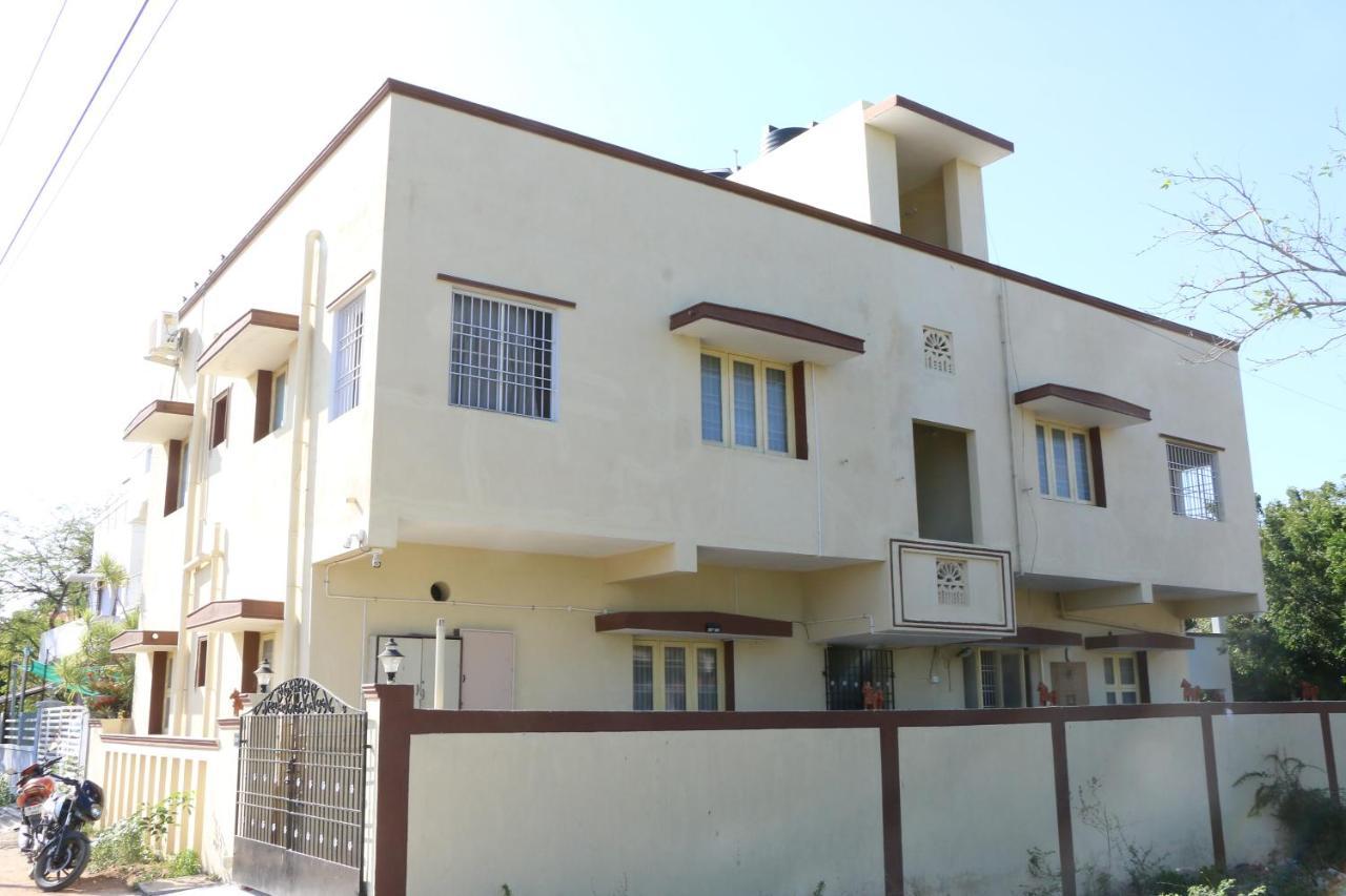 Hotel Nkc Airport شيناي المظهر الخارجي الصورة